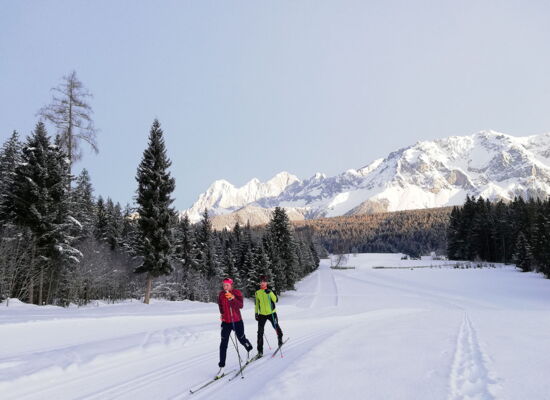 Cross-country skiing on long trails in Ramsau